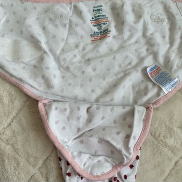 SwaddleMe | Ladybug Original Swaddle | Size Small/Medium, 0-3 Months - Picture 8 of 9